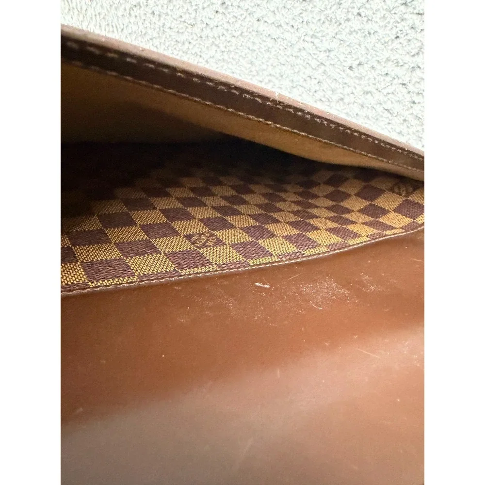 Louis Vuitton pre owned